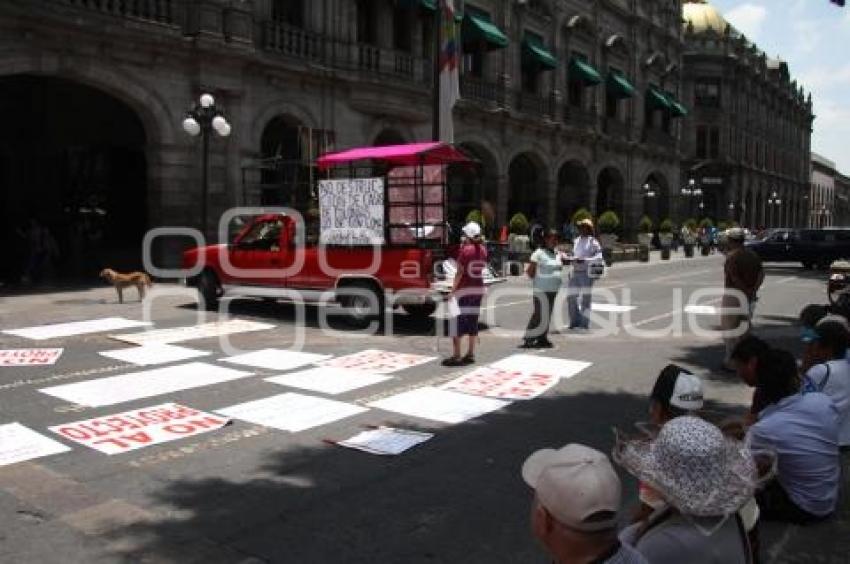 MANIFESTANTES DE COLONIAS DEL NORTE