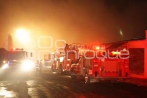 INCENDIO EN TIANGUIS LA PIEDAD