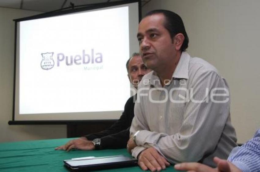 PLANTEA AYUNTAMIENTO REUBICACIÓN A COMERCIANTES