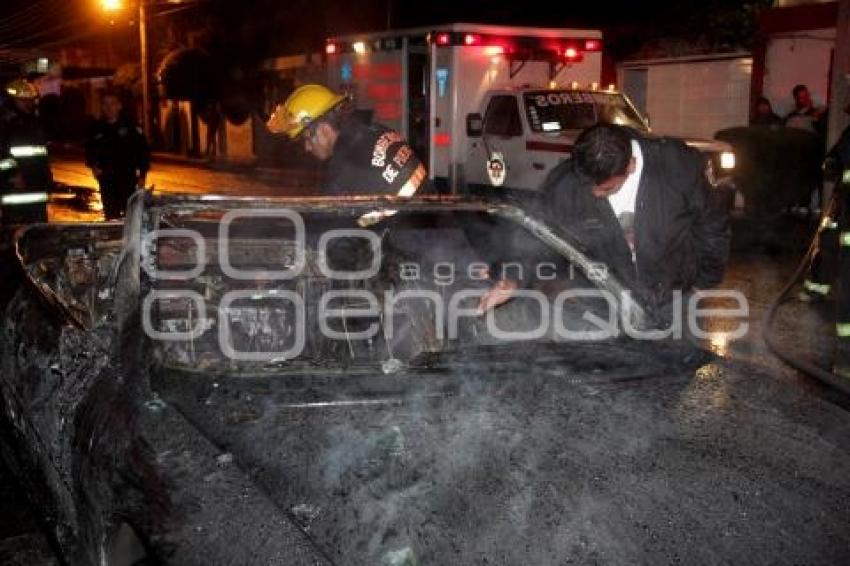 SE INCENDIA AUTO