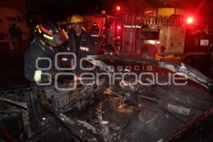 SE INCENDIA AUTO