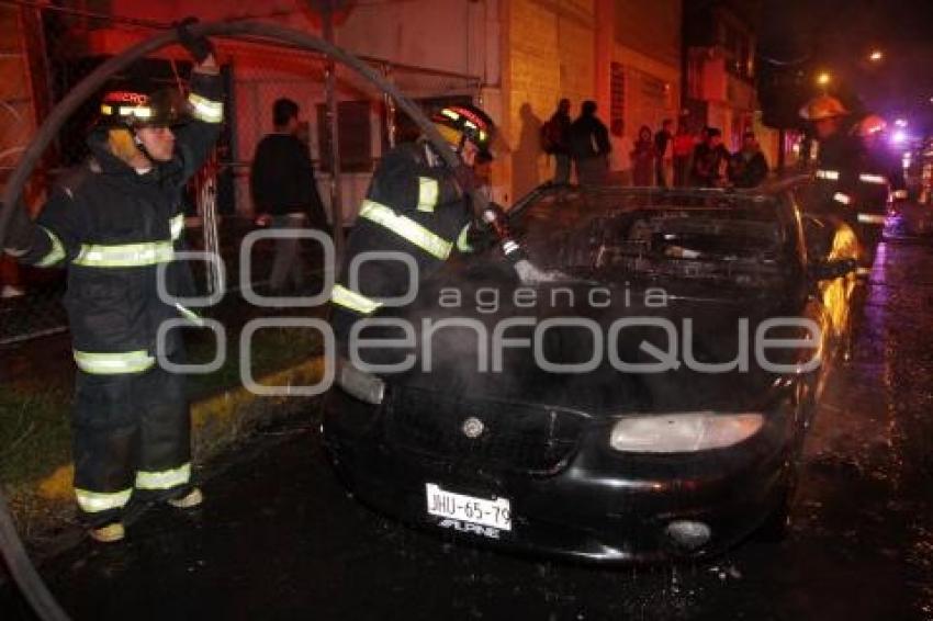 SE INCENDIA AUTO