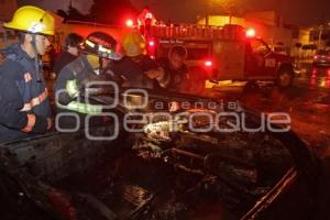 SE INCENDIA AUTO