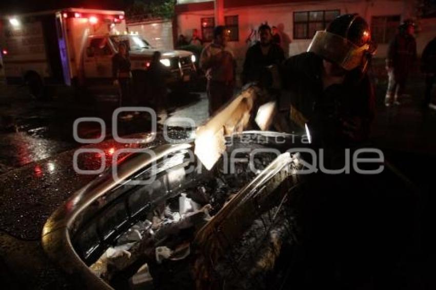 SE INCENDIA AUTO