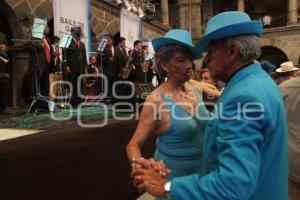 BAILE DE GALA . MES DEL ADULTO MAYOR