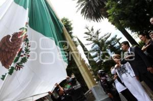 EDUARDO RIVERA - IZAMIENTO DE BANDERA