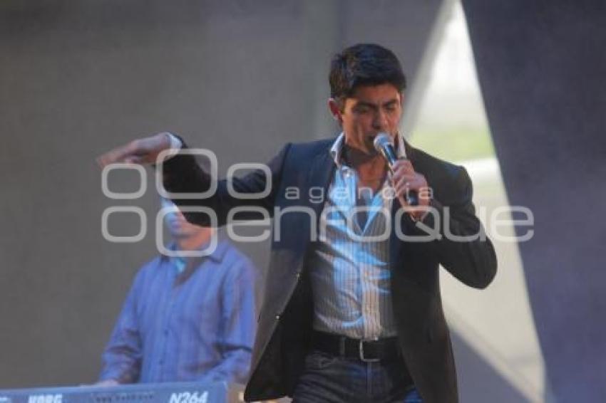 LOVE RIDE . VICTOR GARCÍA