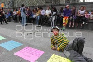 PAYASOS . ZÓCALO
