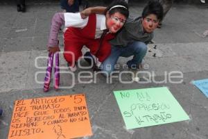 PAYASOS . ZÓCALO