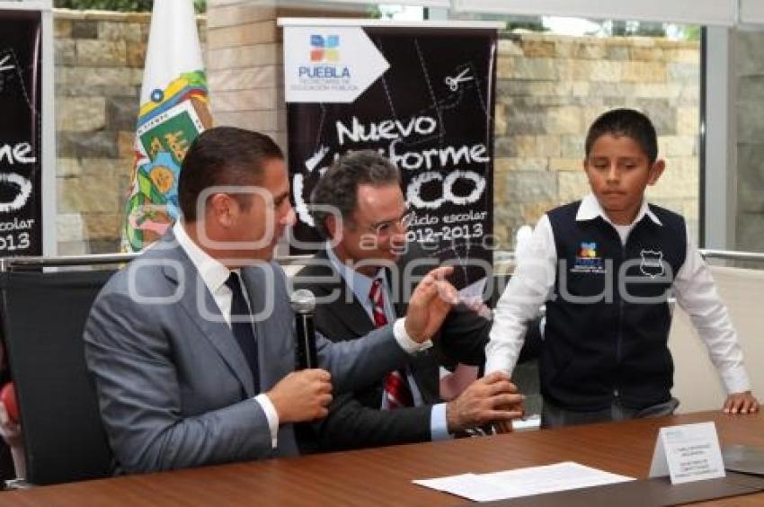 LA SEP Y EL GOBIERNO DEL ESTADO ANUNCIAN CAMBIO DE UNIFORME UNICO PARA CICLO ESCOLAR 2012.