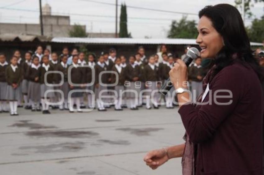 INAUGURAN DESAYUNADOR