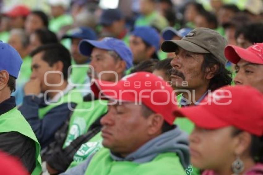 RECOLECTORES VOLUNTARIOS . AL PISO NO