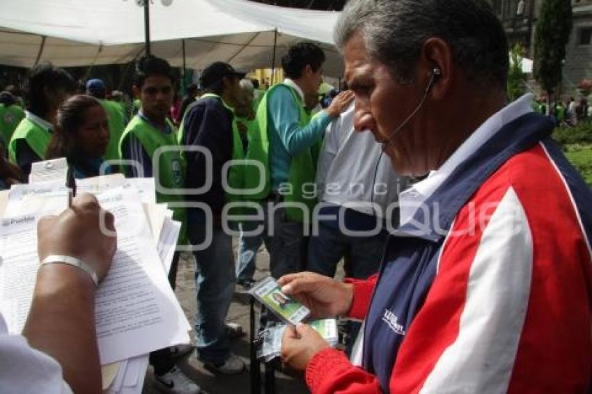 RECOLECTORES VOLUNTARIOS . AL PISO NO