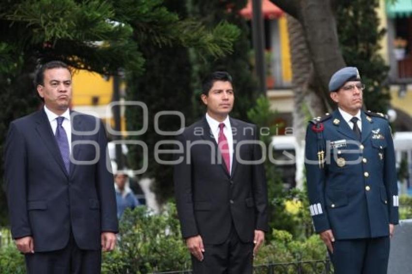 IZAMIENTO DE BANDERA - MES DE LA PATRIA