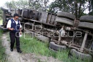 TRACTOCAMION CON PETROLEO CRUDO