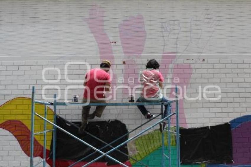 PUEBLA CIUDAD MURAL . EL PARRAL