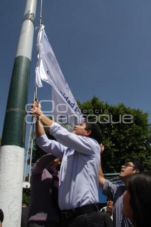 IZAMIENTO DE BANDERA BLANCA POR LA SALUD EN ROMERO VARGAS