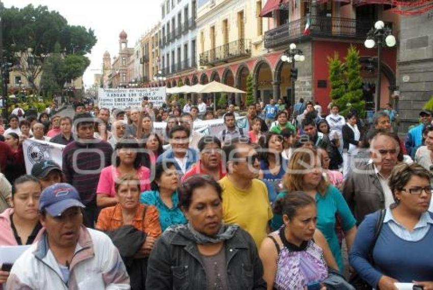 MARCHAN SINDICALIZADOS DEL IMSS