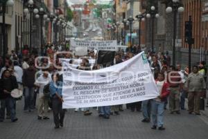 MARCHAN SINDICALIZADOS DEL IMSS