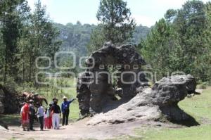 PIEDRAS ENCIMADAS - TURISMO