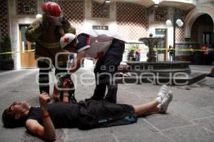 SIMULACRO DE SISMO EN PUEBLA . EDIFICIO ARRONTE BUAP