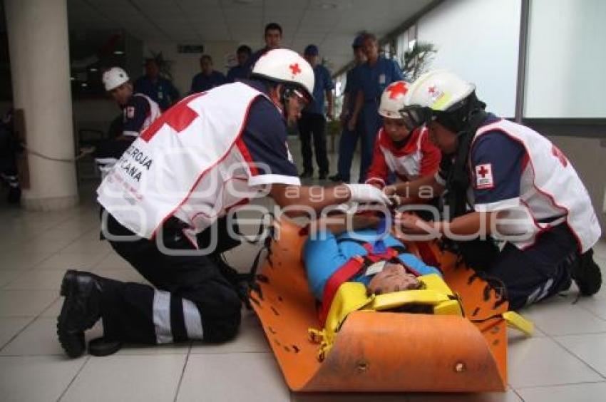 SIMULACRO DE AMENAZA DE BOMBA EN OFICINAS DEL IMSS