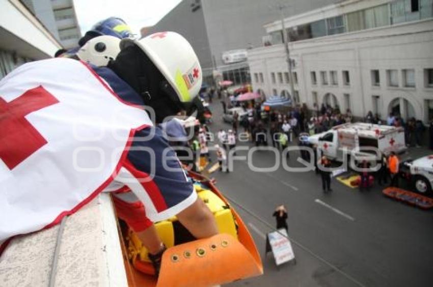 SIMULACRO DE AMENAZA DE BOMBA EN OFICINAS DEL IMSS