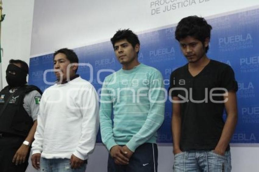 DETENIDOS POR ROBO