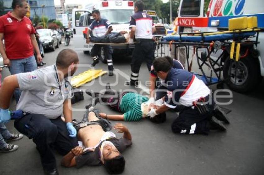 VOLCADURA DE CAMIONETA DEJA OCHO LESIONADOS