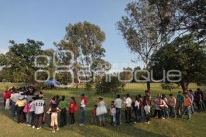 RELIQUIAS DEL BEATO JUAN PABLO II  -  LARGAS FILAS