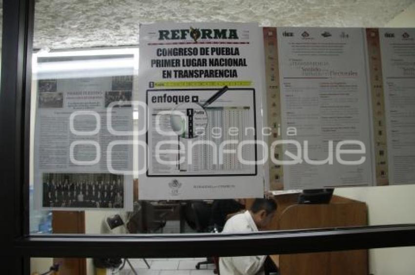 SÍMIL PORTADA REFORMA EN EL CONGRESO