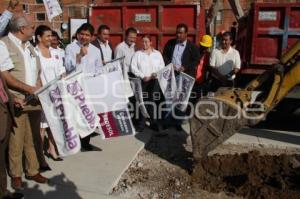 RESCATE DE ESPACIOS PÚBLICOS . AGUA SANTA