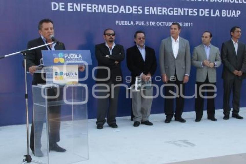 INAUGURAN GOBERNADOR Y RECTOR DE LA BUAP CENTRO DE DETENCIÓN BIOMOLECULAR