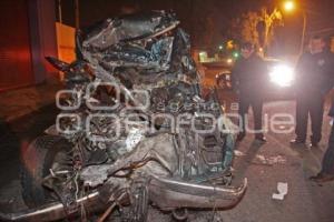 CHOQUE ENTRE CAMIONETA Y CAMIÓN