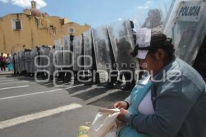 DESALOJA POLICIA ESTATAL MANIFESTANTES DEL BULEVAR