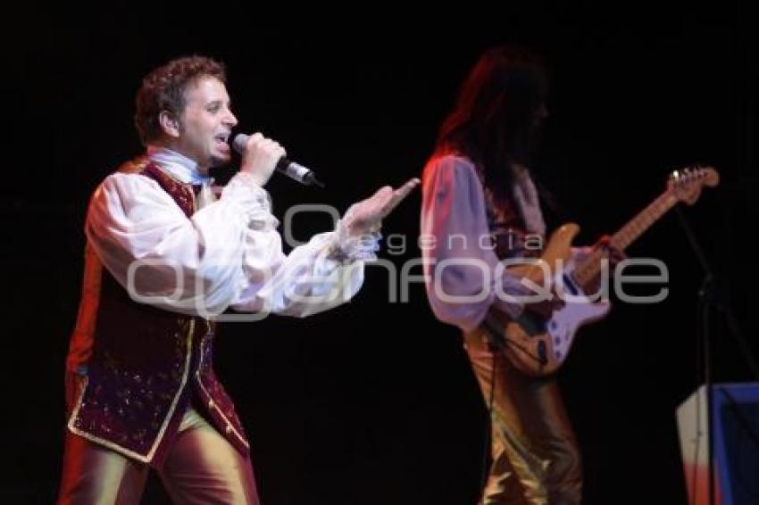 TRIBUTO A QUEEN . OPERA PRIMA