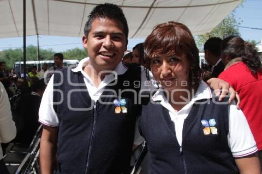 ESTUDIANTES VISTEN YA NUEVO UNIFORME ÚNICO