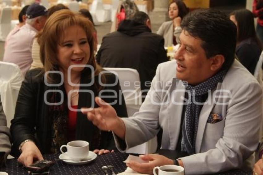 CARLOS MEZA Y CLAUDIA HERNÁNDEZ