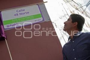 COLOCAN NOMENCLATURA DE CALLES EN COLONIAS
