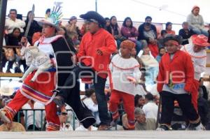 FESTIVAL . MOLE DE CADERAS