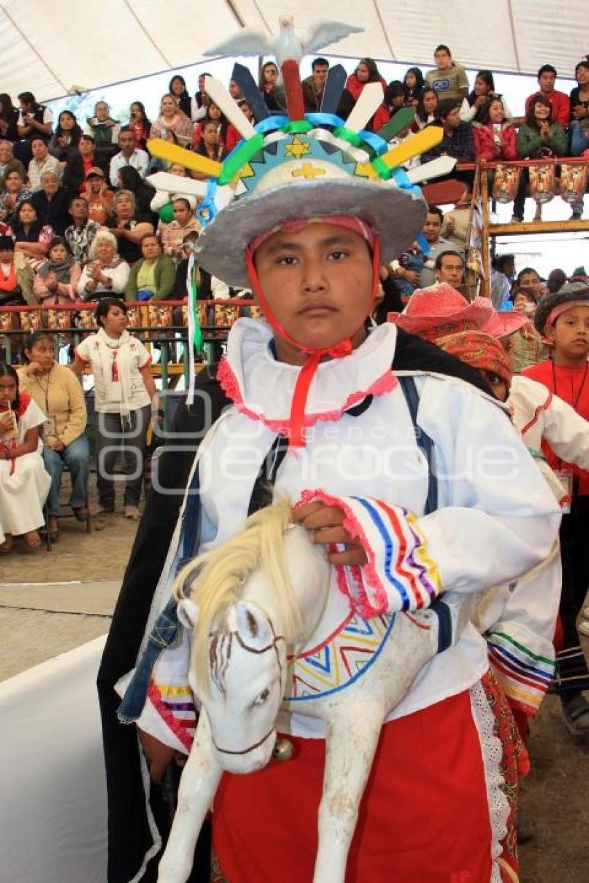 FESTIVAL . MOLE DE CADERAS