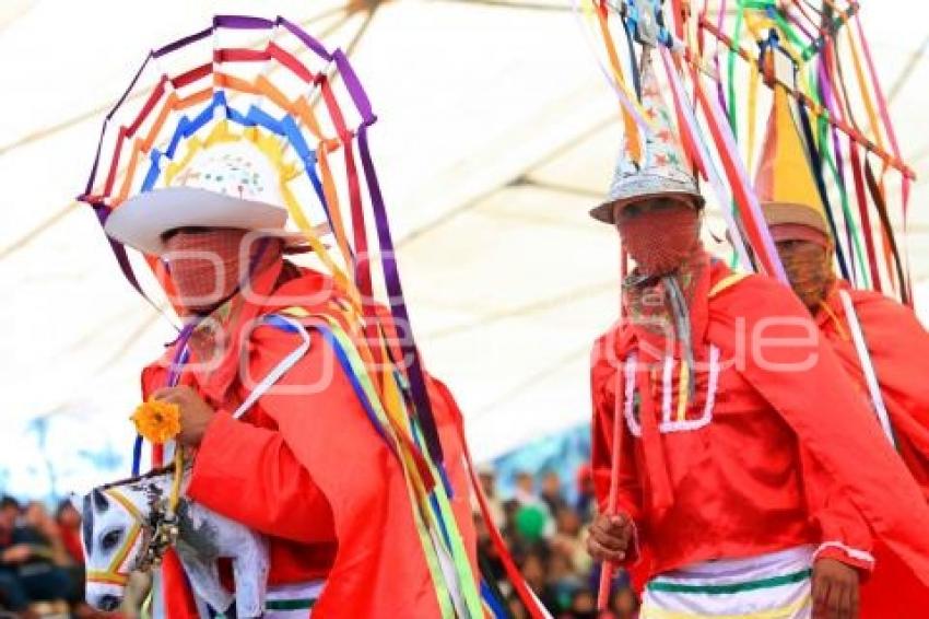 FESTIVAL . MOLE DE CADERAS