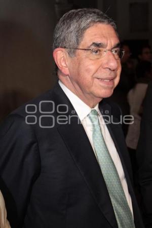 OSCAR ARIAS . PREMIO NOBEL