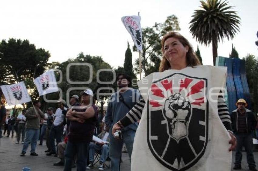 MANIFESTACION DEL SINDICATO MEXICANO D ELECTRICISTAS EN ZOCALO