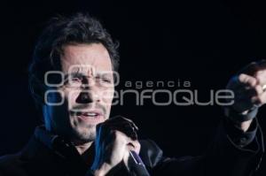 DOS MUNDOS, UN CONCIERTO
