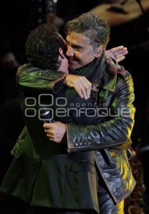 DOS MUNDOS, UN CONCIERTO