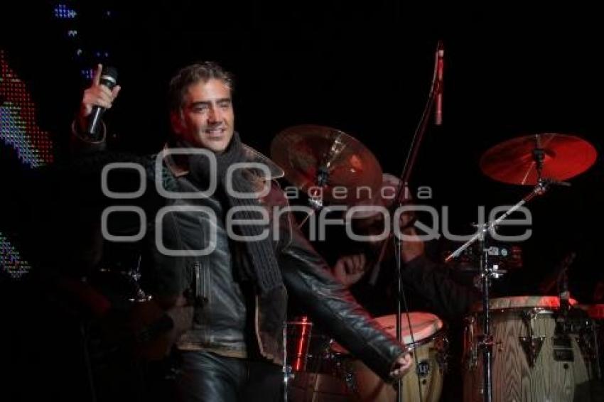 DOS MUNDOS, UN CONCIERTO