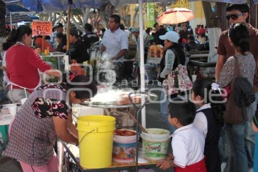 REGRESAN AMBULANTES A LA CALLE 5 DE MAYO