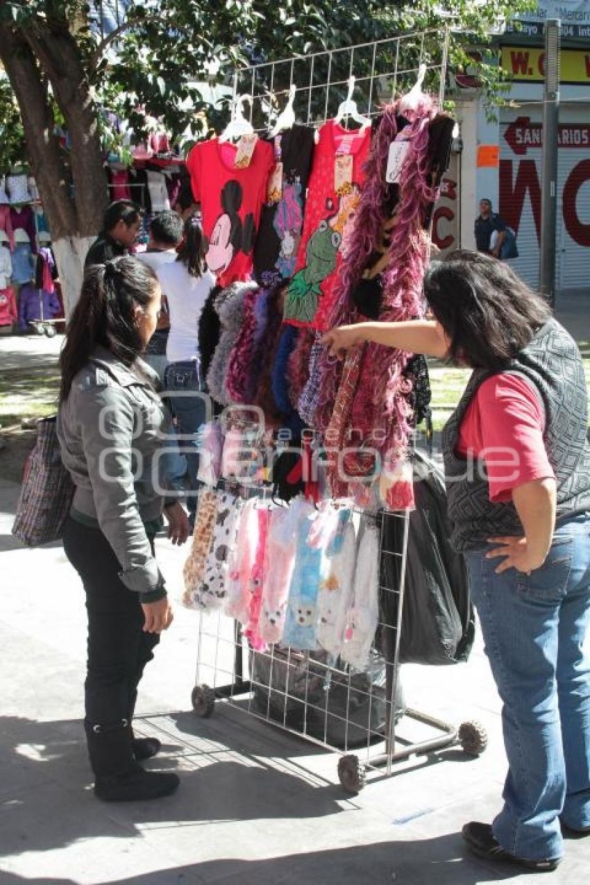 REGRESAN AMBULANTES A LA CALLE 5 DE MAYO