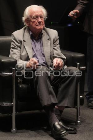 JOHAN GALTUNG